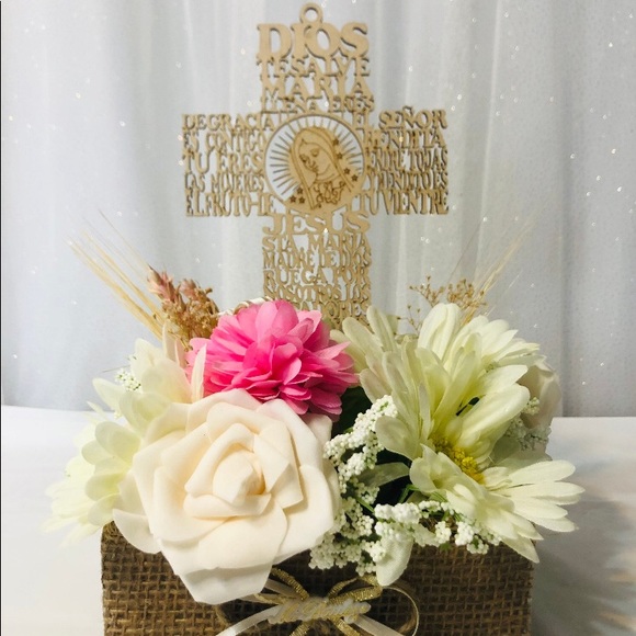 Baptism Floral Centerpieces, First Communion F. - Picture 3 of 9